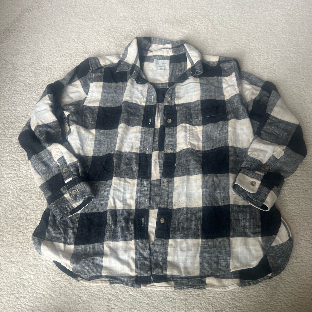 AE Women’s Black and White Plaid Shirt